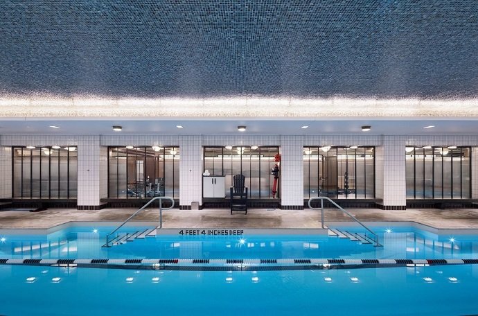 jon bon jovi piscina