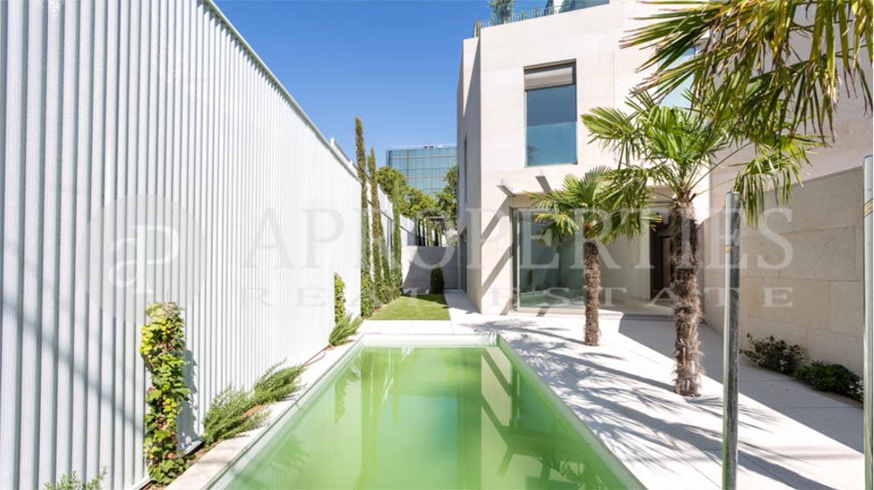 Piso con terraza vanguardista