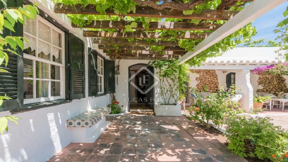 Vivienda en Menorca Vivienda de piedra y madera en Menorca
