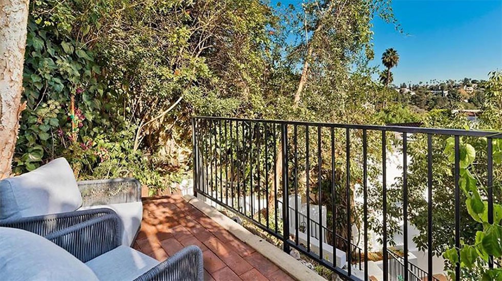 Terraza del bungalow de Margot Robbie Terraza del bungalow de Margot Robbie en Los Ángeles