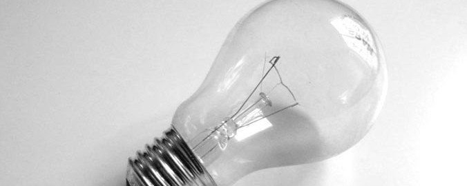 Industria asegura que la luz bajará una media del 7,5% esta legislatura