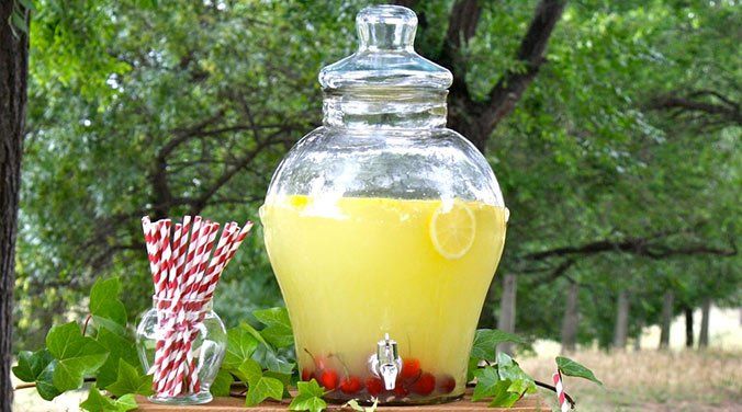 10 complementos de tendencia para decorar la casa este verano - Fotocasa Life complementos decoracion verano