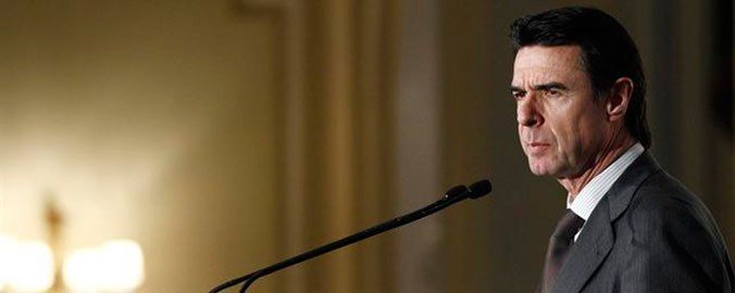 Industria prevé una «tendencia a la baja» del precio de la luz para los próximos meses