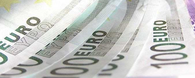 Los préstamos a familias y empresas en la eurozona crecen en marzo por primera vez en tres años