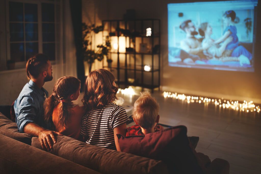 Haz una maratón de pelis en casa - Getty Images
