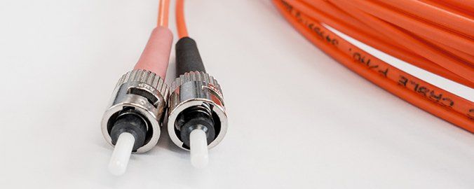 La fibra óptica hasta el hogar impulsa la banda ancha en España