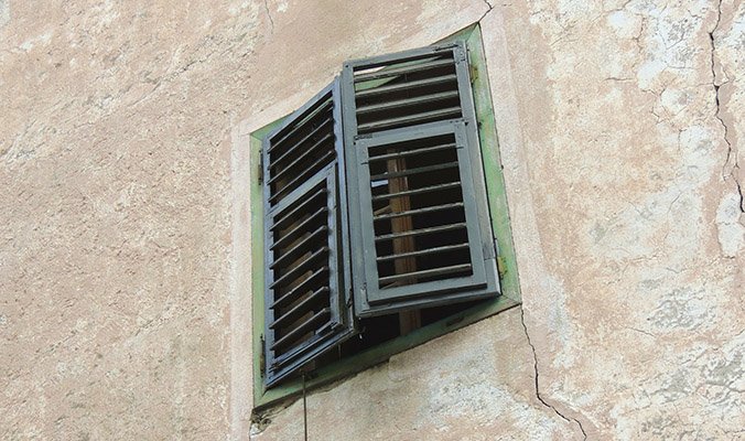 grieta fachada vivienda