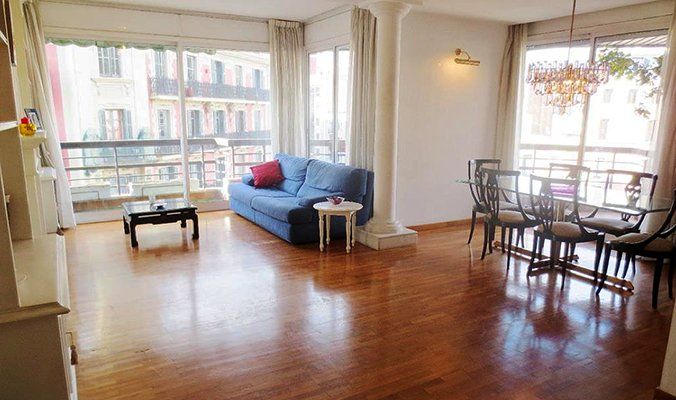 ¿Qué pisos han bajado más de precio en Barcelona y Madrid? - Fotocasa Life Piso_venta_BCN