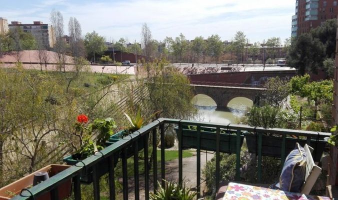 ¿Qué pisos han bajado más de precio en Barcelona y Madrid? - Fotocasa Life Piso_venta_BCN