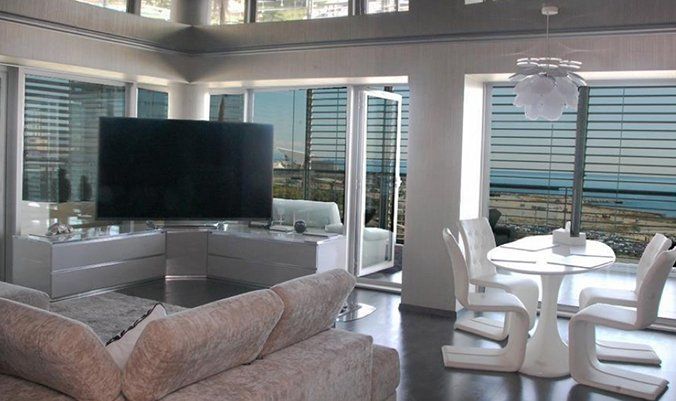 ¿Qué pisos han bajado más de precio en Barcelona y Madrid? - Fotocasa Life Piso_venta_BCN