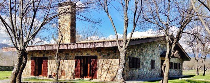 Casas bucólicas de piedra. Desde 400 € hasta los 6.000 € de alquiler