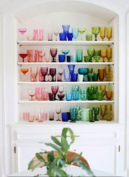 10 ideas para inyectar color en casa - Fotocasa Life Color_en_casa_estanterias