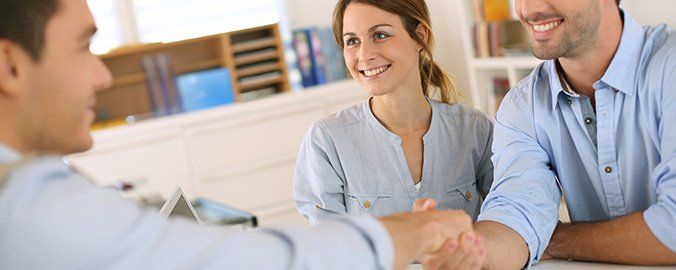 Comprador de vivienda = 38 años, contrato indefinido…