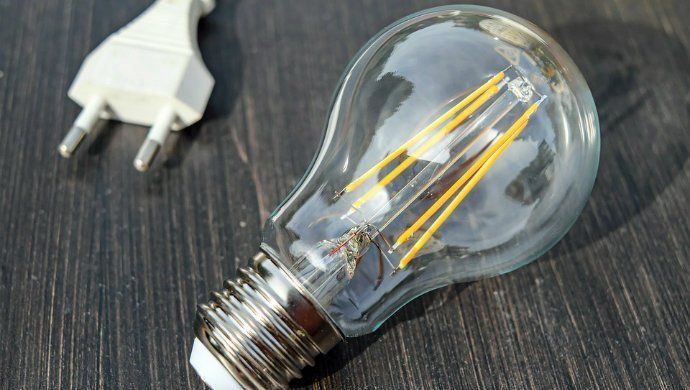 La luz ha subido un 24% en los últimos seis meses