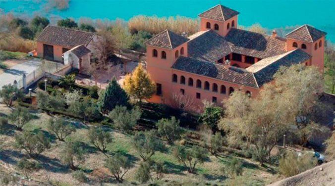 7 propuestas de casas rurales para celebrar la Nochevieja - Fotocasa Life - Alquiler vacacional, Viviendas fotocasa - Alquiler - Si todavía no tienes decidido donde vas a celebrar la Nochevieja, te presentamos siete viviendas de alquiler vacacional con encanto, en las que tú y los tuyos os vais a sentir en armonía con la naturaleza. ¡Aprovecha alguna de estas oportunidades y prepárate para empezar el nuevo año de la mejor forma!