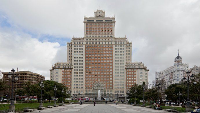 Wanda notifica la venta del Edificio España al empresario Trinitario Casanova por 272 millones