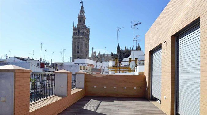 Casas de lujo: 8 áticos espectaculares en alquiler - Fotocasa Life - Alquiler, Áticos, Casas de lujo, Viviendas fotocasa - Alquiler - Los días soleados y las puestas de sol se viven mucho mejor desde un ático. Preciosas vistas, mucha luminosidad... ¿Quién no ha soñado alguna vez con vivir en alguno? Hemos seleccionado ocho áticos situados en algunas de las grandes ciudades para que te quedes con el que más te guste.