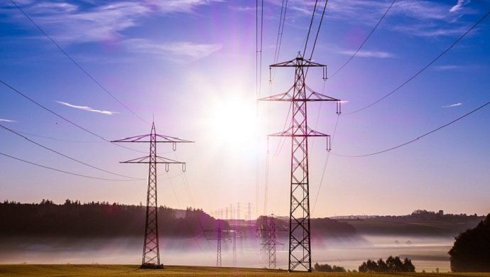 OCU pide que las «malas prácticas comerciales» de las eléctricas queden prohibidas