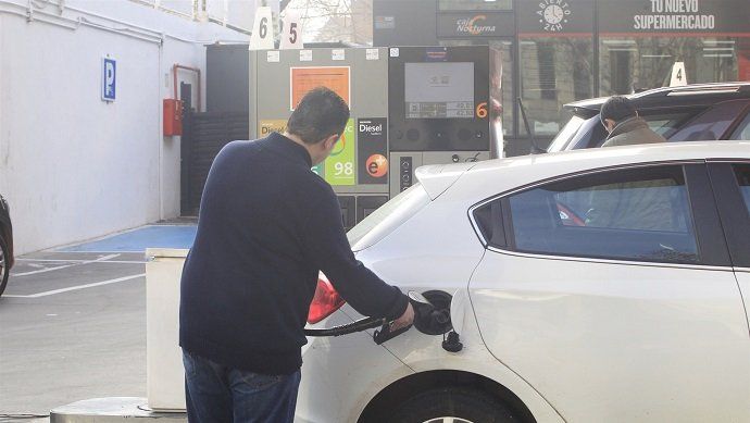 El INE confirma que el IPC bajó hasta el 2,3% en marzo por el abaratamiento de luz y gasolinas