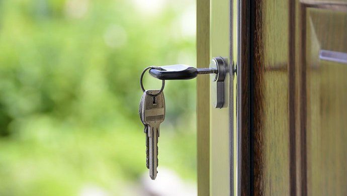 Los españoles necesitan ahorrar 53.000 euros durante 32 años para poder comprar una vivienda, según kelisto
