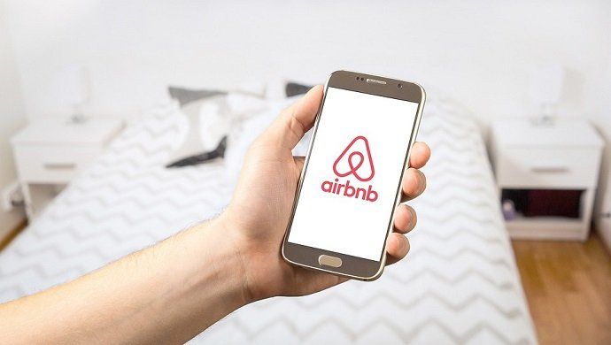 Airbnb y anfitriones reclaman una normativa clara de alquiler de habitaciones