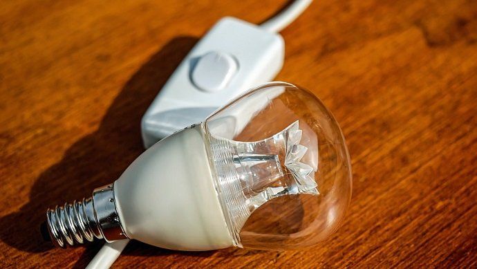 El recibo de la luz se dispara un 7% en octubre, su mayor subida desde enero