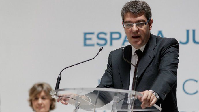 Nadal dice que la factura de luz sería un tercio más barata con un desarrollo pausado de renovables