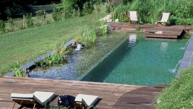 Piscinas baratas, ecológicas y para todos los gustos - Fotocasa Life - Jardín, Piscina, Verano - Hogar, Reformas - Con el verano llegan las ganas de instalar aire acondicionado, y sobre todo, de piscina. Aquí te presentamos varias opciones, desde las piscinas económicas a las ecológicas.