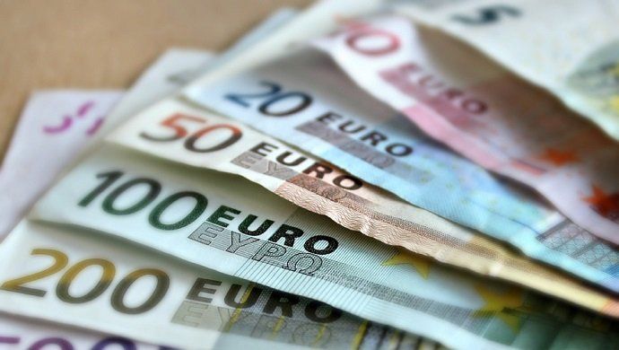 El beneficio de la banca europea se ha reducido a la mitad diez años después del estallido de la crisis