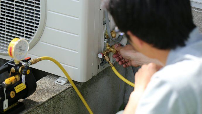 Multas de hasta 20.000€ por permitir la instalación de equipos por personal no autorizado en sus viviendas