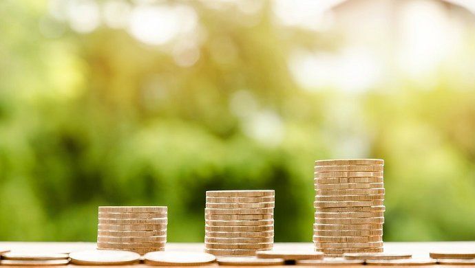 De Guindos asegura que el PIB crecerá este año por encima del 3% y que los PGE de 2018 saldrán adelante