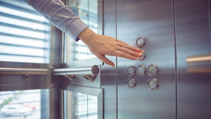 Los administradores de fincas solicitan hacer accesibles todos los edificios a personas con discapacidad