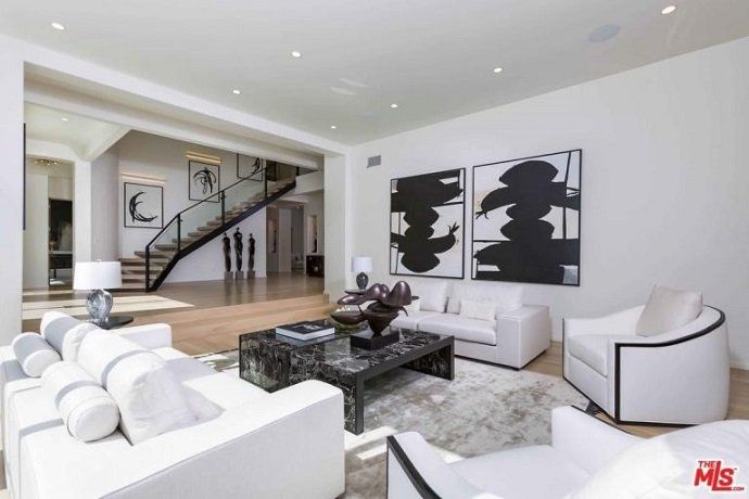 Eva Longoria y su mansión de más de 1.000 metros cuadrados - Fotocasa Life - Casas de famosos, famosos - Curiosidades - Eva Longoria acaba de comprar una nueva mansión de lujo. Tiene más de 1.000 metros cuadrados de superficie y cuesta 13,5 millones de dólares.