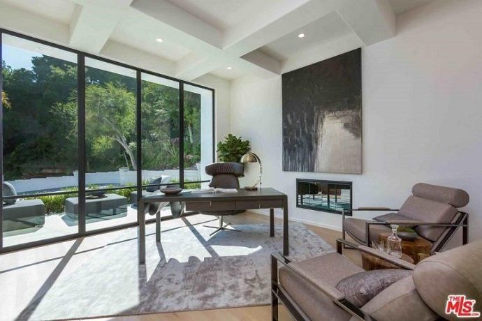 Eva Longoria y su mansión de más de 1.000 metros cuadrados - Fotocasa Life - Casas de famosos, famosos - Curiosidades - Eva Longoria acaba de comprar una nueva mansión de lujo. Tiene más de 1.000 metros cuadrados de superficie y cuesta 13,5 millones de dólares.