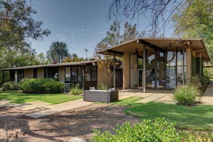 Meryl Streep, una casa en plena naturaleza en Pasadena - Fotocasa Life - Casas de famosos, famosos - Curiosidades - Meryl Streep acaba de comprar una nueva casa situada en Pasadena (California). Se trata de un enclave perfecto para huir del mundanal ruido.