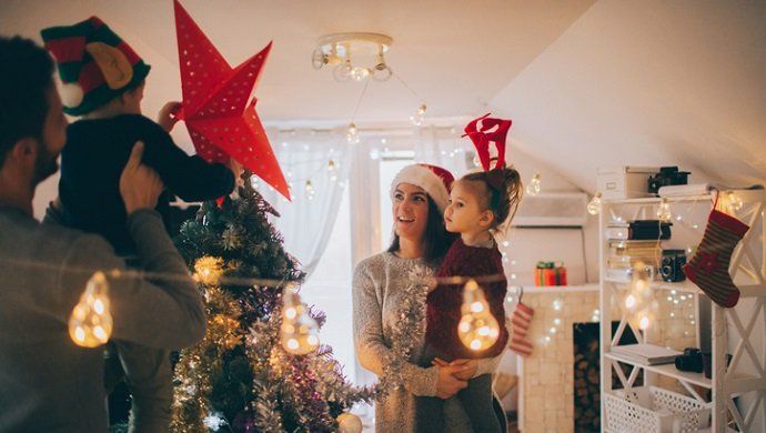 Cómo iluminar tu casa en Navidad sin parecer hortera