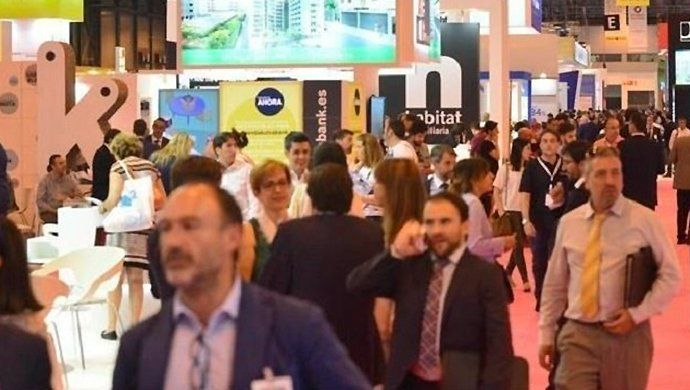 ¿Merece la pena ir a una feria de vivienda si busco casa?