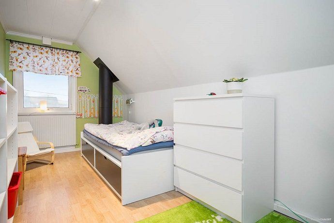 Una casa nórdica preciosa y tranquila para amantes de la nieve - Fotocasa Life - Casas bonitas, Casas curiosas - Curiosidades - Si quieres perderte lejos, muy lejos de aquí, hemos encontrado una casa nórdica que te encantará. Está en Suecia y tiene mucho encanto.