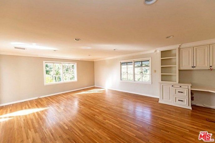 Whoopi Goldberg vende su casa en Los Ángeles por más de 7 millones de euros - Fotocasa Life - Casas de famosos, famosos - Curiosidades - Whoopi Goldberg vende su casa de lujo en Los Ángeles. Cuesta 7 millones de euros y fue construida en 1933, con detalles Art Deco.