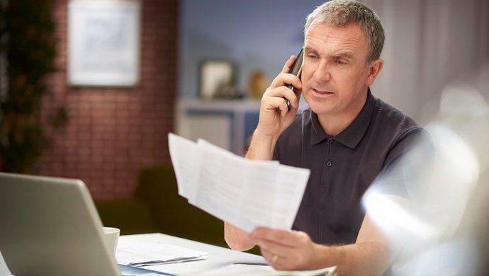 Facua denuncia a Movistar, Orange y Vodafone ante la CNMC por las subidas simultáneas de sus paquetes