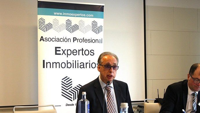 La APEI prevé incrementos moderados del precio de la vivienda y avisa de la escasez de oferta en las capitales