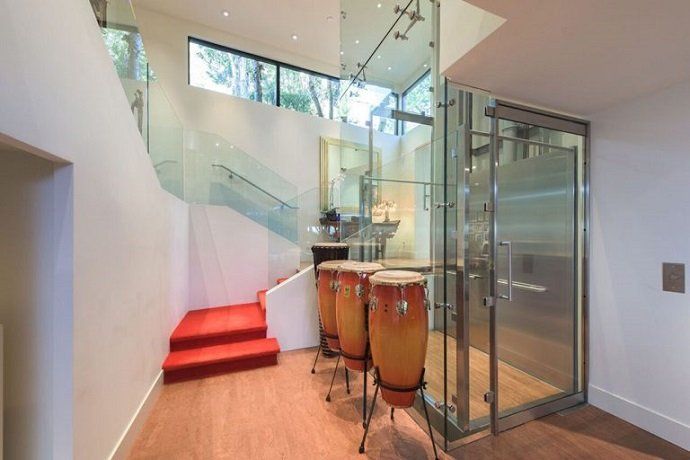 Jane Fonda vende su mansión de Beverly Hills - Fotocasa Life Jane Fonda vende su mansión de Beverly Hills - Fotocasa Life - Casas de famosos, famosos - Curiosidades - La actriz Jane Fonda quiere vender su mansión de Beverly Hills. Esta casa de lujo cuesta más de 8 millones de dólares. Te la mostramos en fotos por dentro.