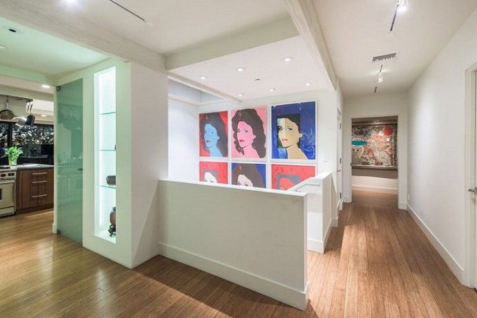 Jane Fonda vende su mansión de Beverly Hills - Fotocasa Life Jane Fonda vende su mansión de Beverly Hills - Fotocasa Life - Casas de famosos, famosos - Curiosidades - La actriz Jane Fonda quiere vender su mansión de Beverly Hills. Esta casa de lujo cuesta más de 8 millones de dólares. Te la mostramos en fotos por dentro.