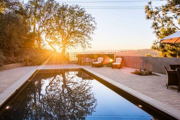 Jane Fonda vende su mansión de Beverly Hills - Fotocasa Life Jane Fonda vende su mansión de Beverly Hills - Fotocasa Life - Casas de famosos, famosos - Curiosidades - La actriz Jane Fonda quiere vender su mansión de Beverly Hills. Esta casa de lujo cuesta más de 8 millones de dólares. Te la mostramos en fotos por dentro.