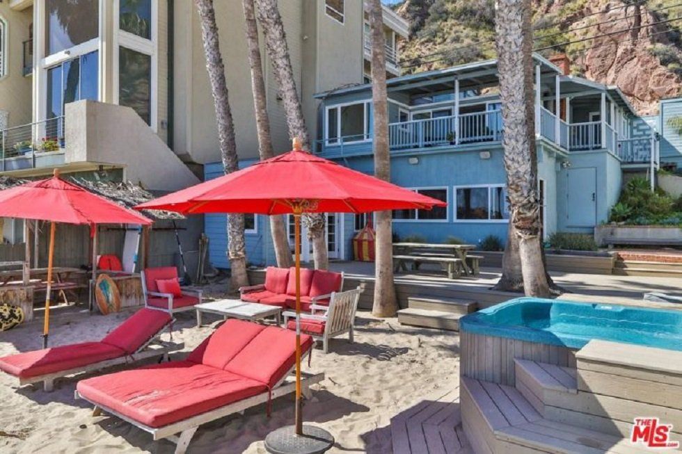 Edward Norton vende su casita en Malibú - Fotocasa Life - Casas de famosos, famosos - Curiosidades - Edward Norton vende una de sus casas. Esta se encuentra ubicada junto al mar, en Malibú, y cuesta un poco más de 4 millones de euros.