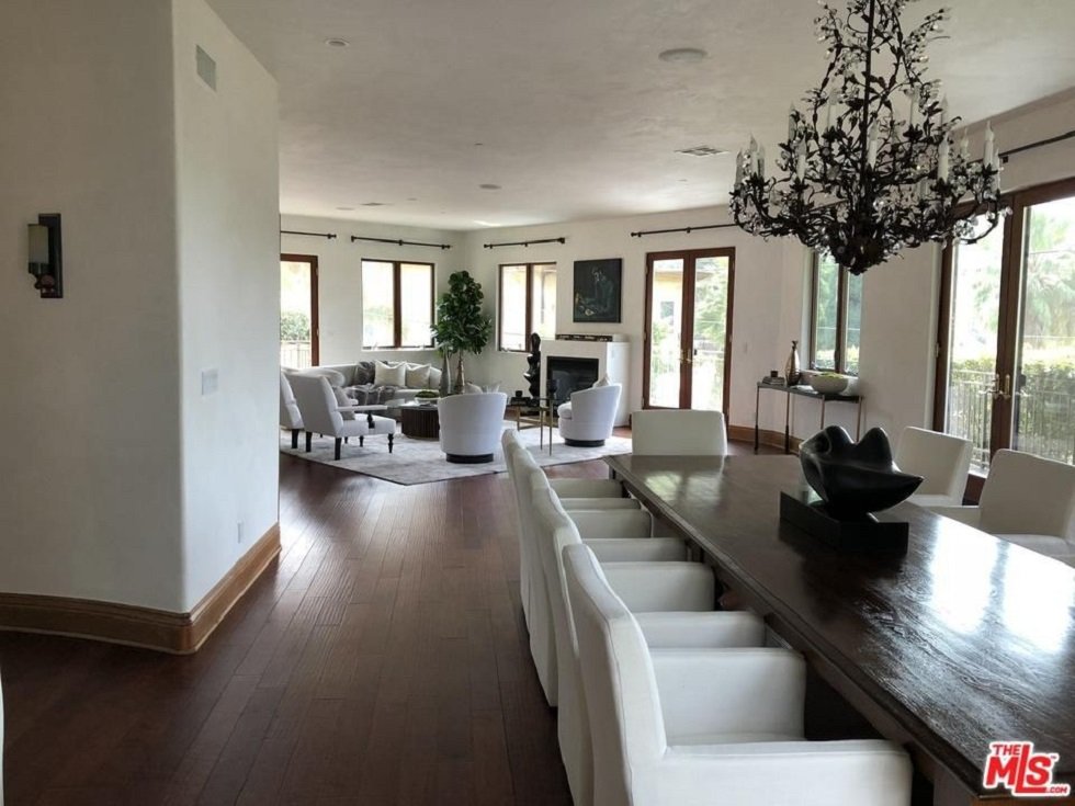 Esta es la casa que vende Eva Longoria en Hollywood Hills - Fotocasa Life - Casas de famosos, famosos - Curiosidades - Eva Longoria quiere vender su casa en Hollywood Hills. Ahora puedes ver cómo es por dentro esta mansión de lujo en una buena colección de imágenes.