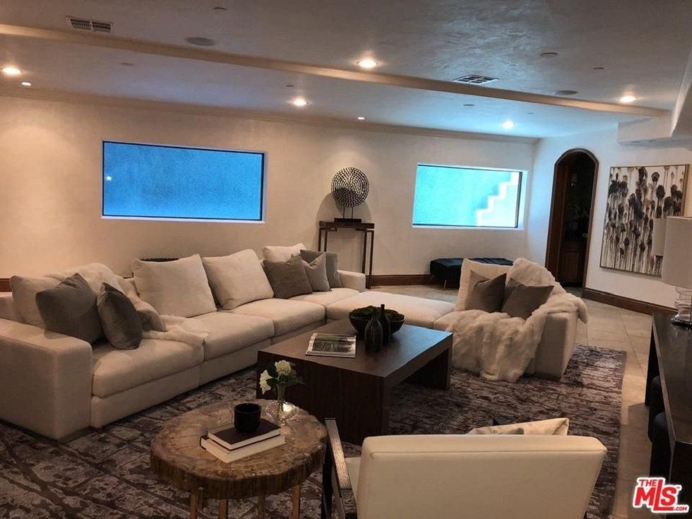 Esta es la casa que vende Eva Longoria en Hollywood Hills - Fotocasa Life Esta es la casa que vende Eva Longoria en Hollywood Hills - Fotocasa Life - Casas de famosos, famosos - Curiosidades - Eva Longoria quiere vender su casa en Hollywood Hills. Ahora puedes ver cómo es por dentro esta mansión de lujo en una buena colección de imágenes.