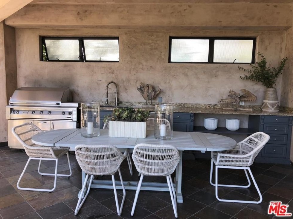 Esta es la casa que vende Eva Longoria en Hollywood Hills - Fotocasa Life - Casas de famosos, famosos - Curiosidades - Eva Longoria quiere vender su casa en Hollywood Hills. Ahora puedes ver cómo es por dentro esta mansión de lujo en una buena colección de imágenes.