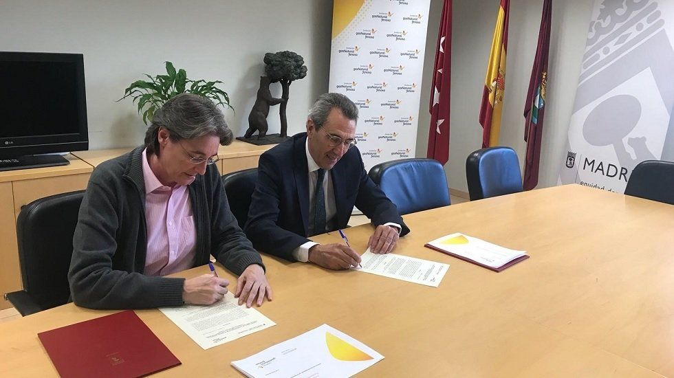 Gas Natural y el Ayuntamiento de Madrid formarán a parados para rehabilitar viviendas de familias vulnerables