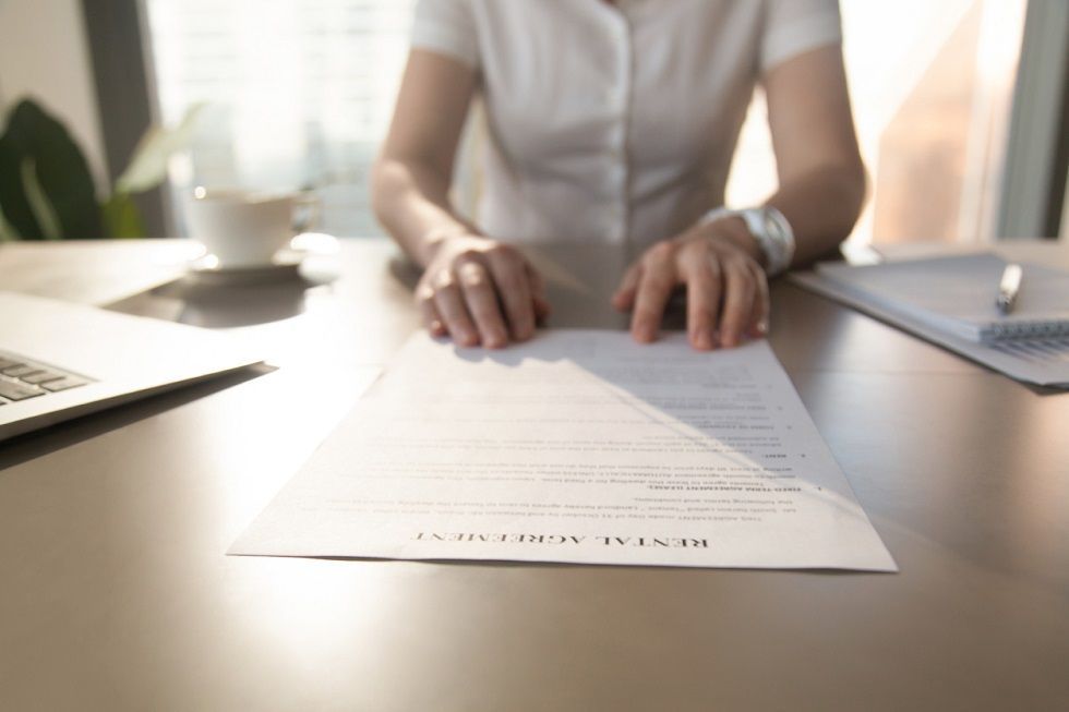 Hacienda recuerda los tributos a pagar por los pisos turísticos